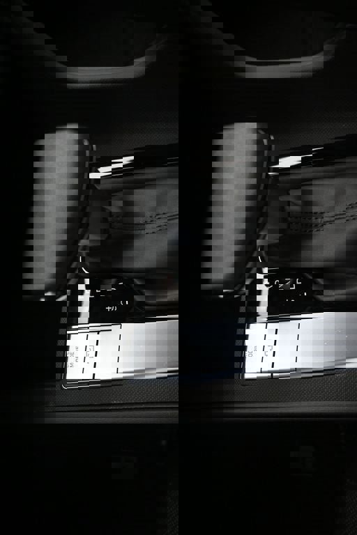 New 2026 Hyundai Elantra SE image 17