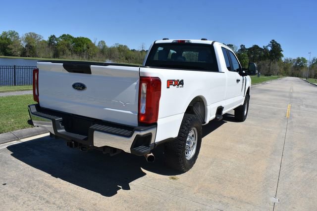 Used 2023 Ford F250 XL w/ FX4 Off-Road Package AWD/4WD image 4