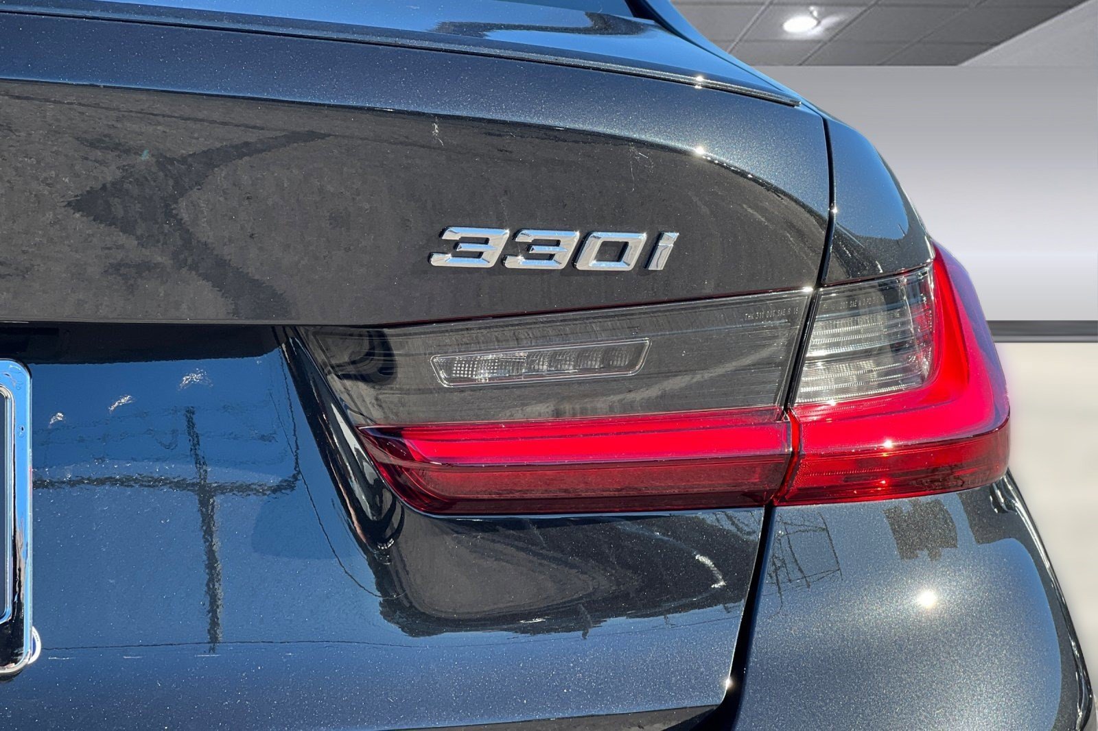 Used 2026 BMW 330i Sedan w/ M Sport Package RWD image 11