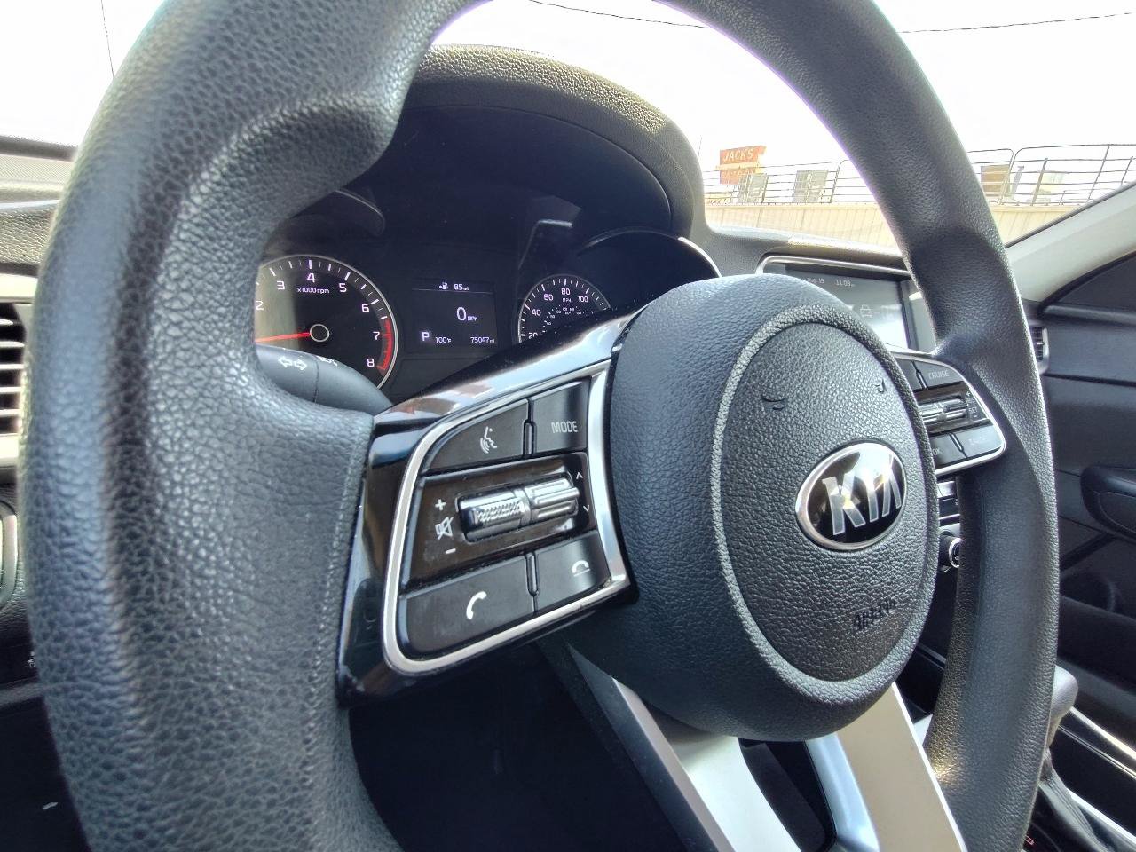 Used 2019 Kia Optima LX FWD image 17