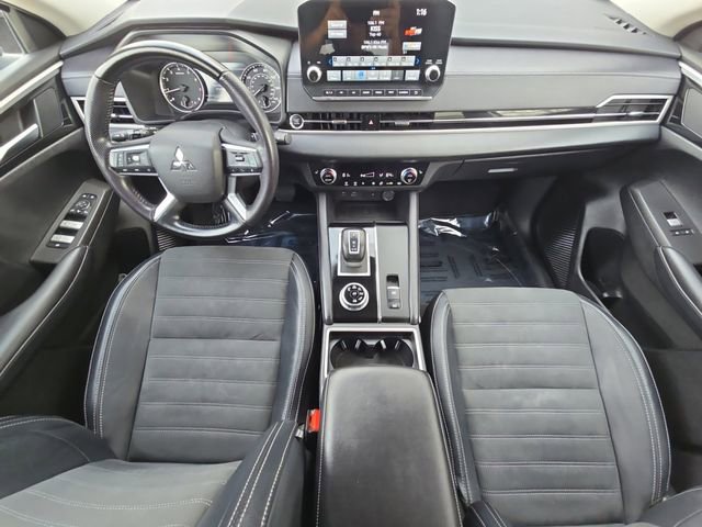 Used 2024 Mitsubishi Outlander SE image 20