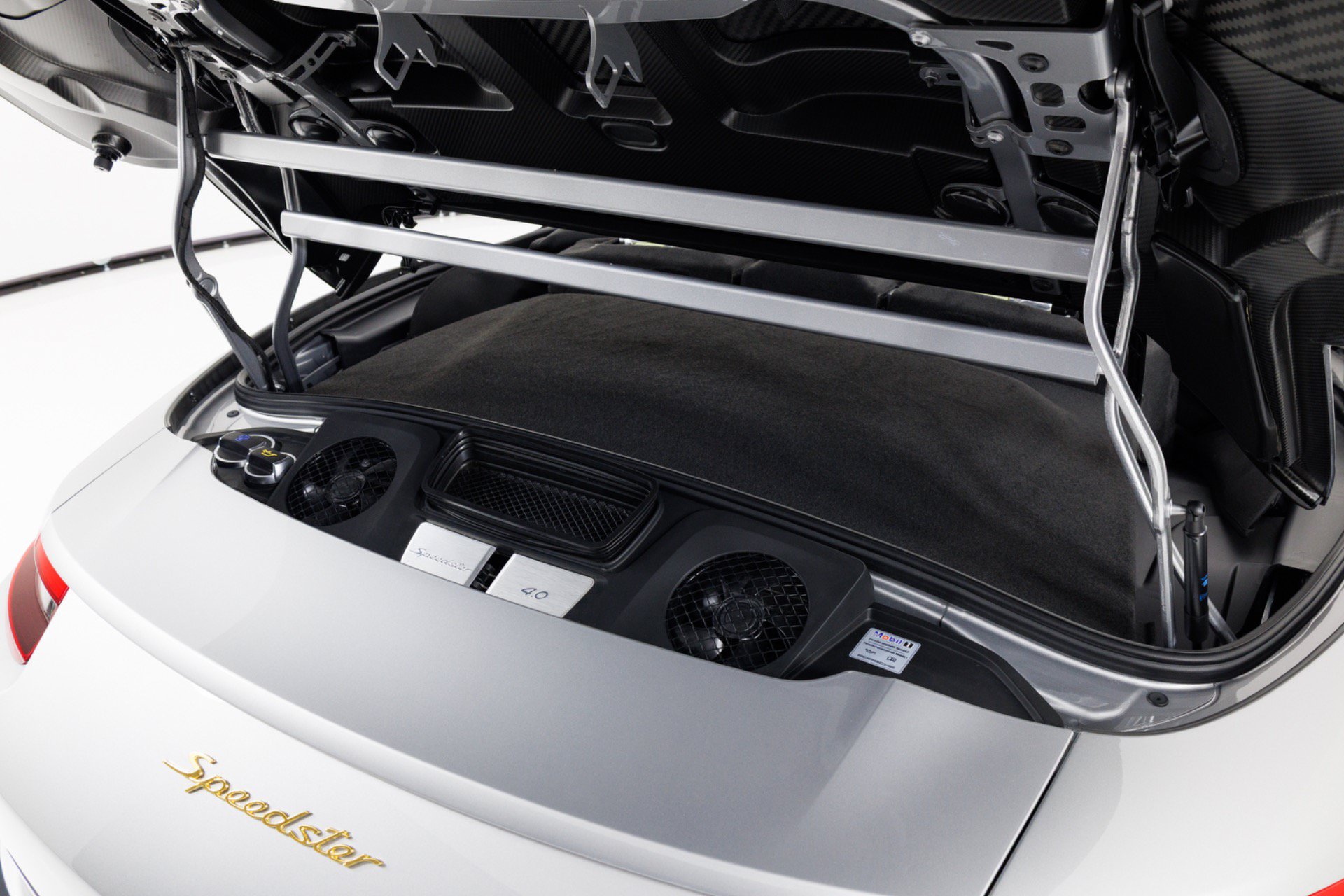 Used 2019 Porsche 911 Speedster RWD image 53