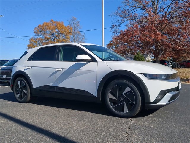 New 2026 Hyundai Ioniq 5 SEL image 2