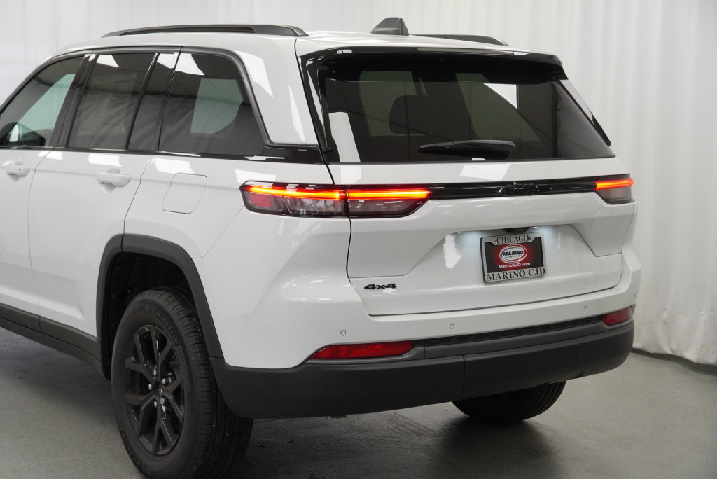 New 2026 Jeep Grand Cherokee Altitude AWD/4WD image 15