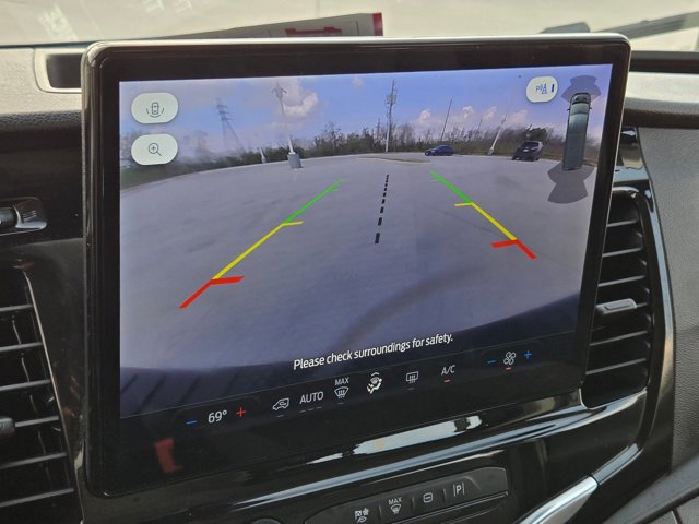 Used 2024 Ford Transit 350 XLT image 13