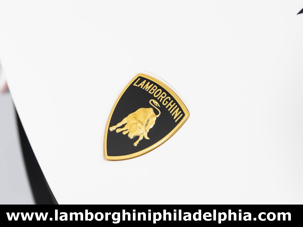 Used 2024 Lamborghini Revuelto image 41
