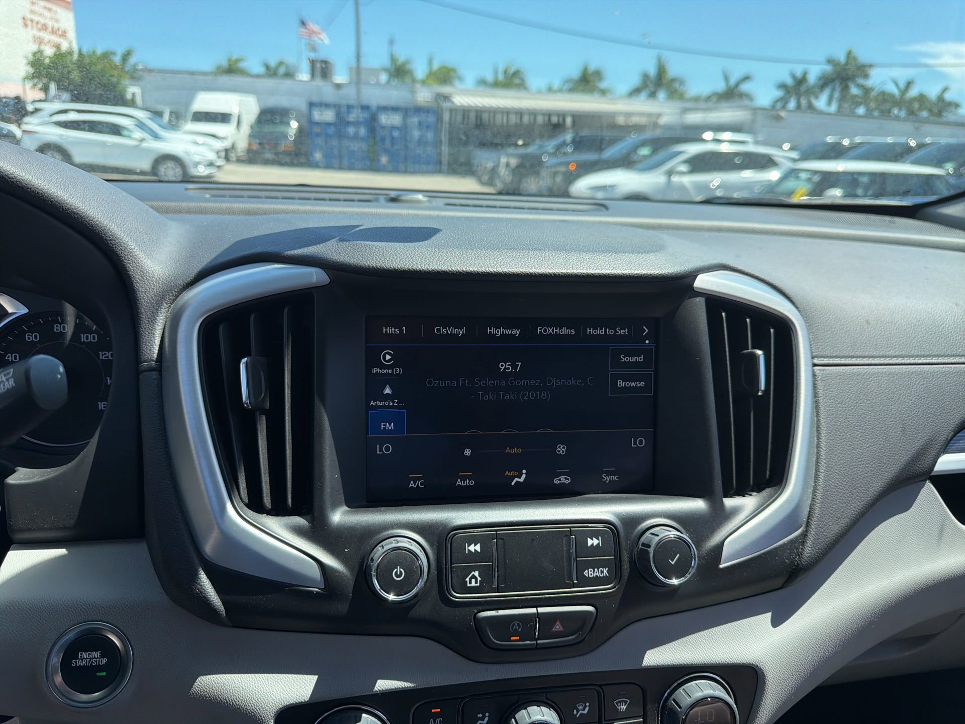 Used 2023 GMC Terrain SLT w/ LPO, Floor Liner Package FWD image 23