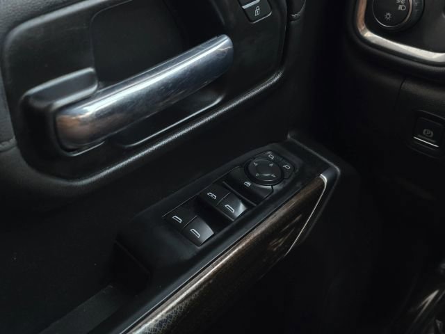 Used 2020 Chevrolet Silverado 1500 LT w/ Convenience Package image 25