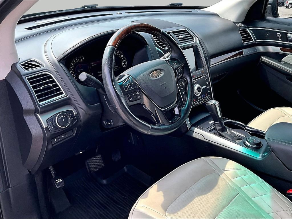 Used 2017 Ford Explorer Platinum AWD/4WD image 15