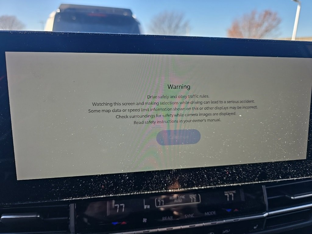 Used 2025 Toyota Sienna XSE image 19