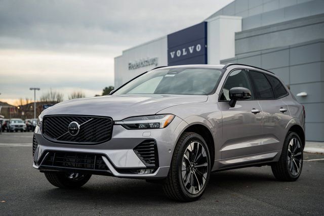 New 2026 Volvo XC60 B5 Plus w/ Protection Package Premier image 3