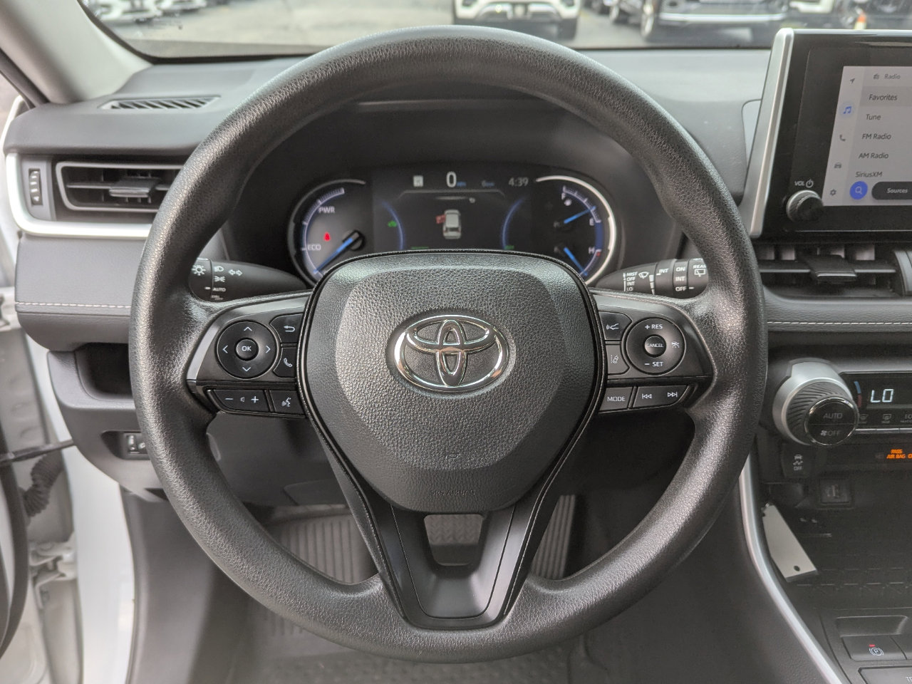 Used 2024 Toyota RAV4 XLE AWD/4WD image 15