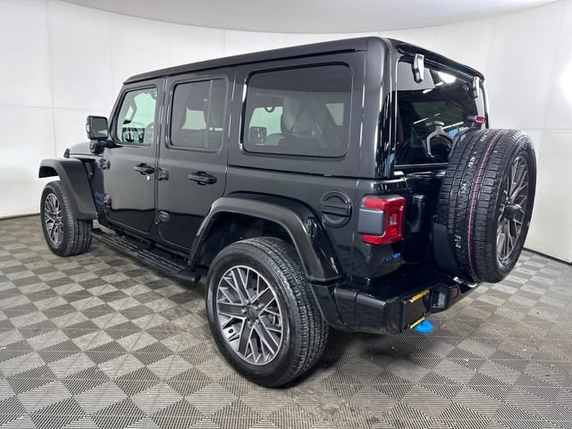 Used 2022 Jeep Wrangler Unlimited Sahara image 5