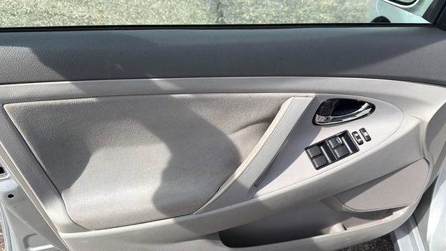 Used 2007 Toyota Camry LE image 19