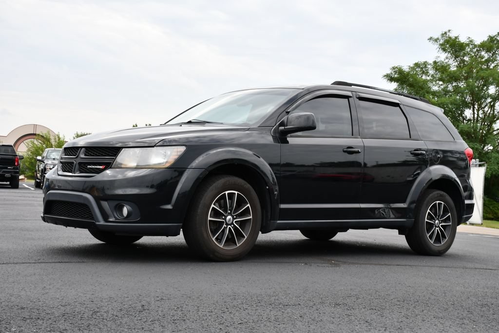 Used 2019 Dodge Journey SE w/ Connectivity Group FWD image 3