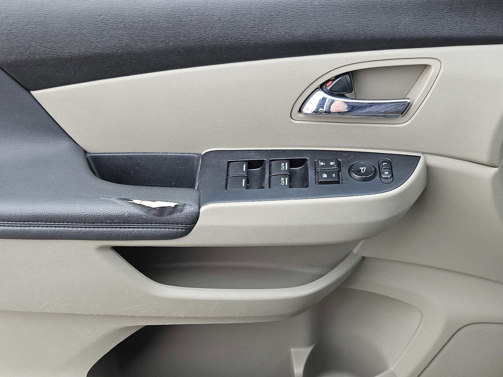Used 2014 Honda Odyssey EX-L image 22