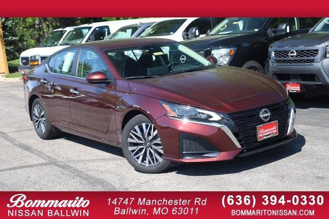 Used 2025 Nissan Altima 2.5 SV w/ SV Premium Package FWD image 1