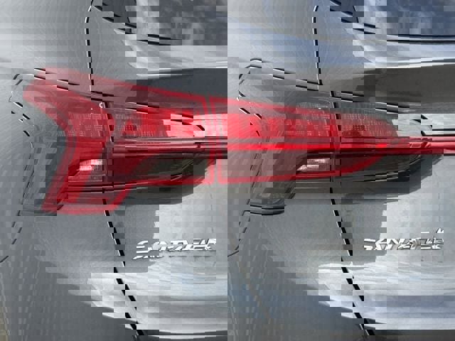 Used 2023 Hyundai Santa Fe SEL AWD/4WD image 6