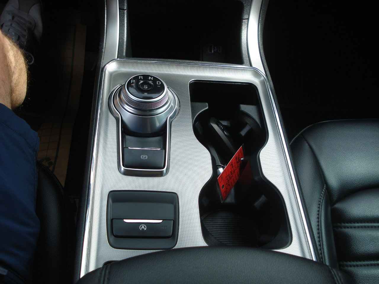 Used 2022 Ford Edge SEL w/ Cargo Accessory Package image 32