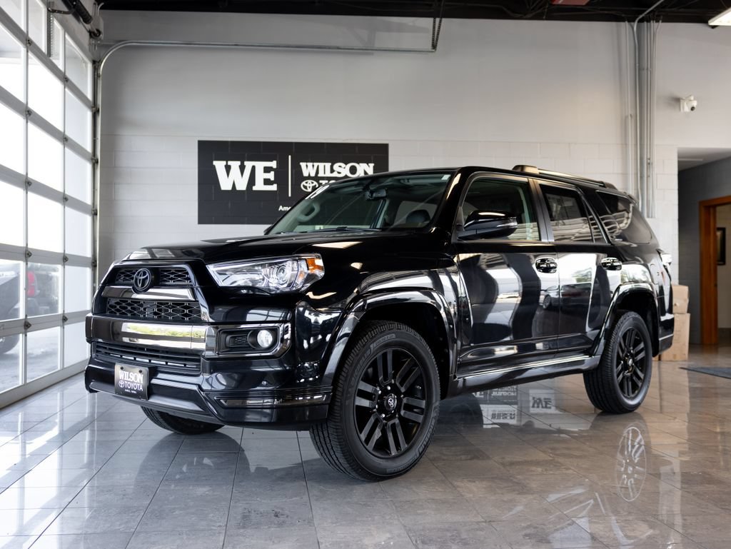 Used 2019 Toyota 4Runner Limited AWD/4WD image 2
