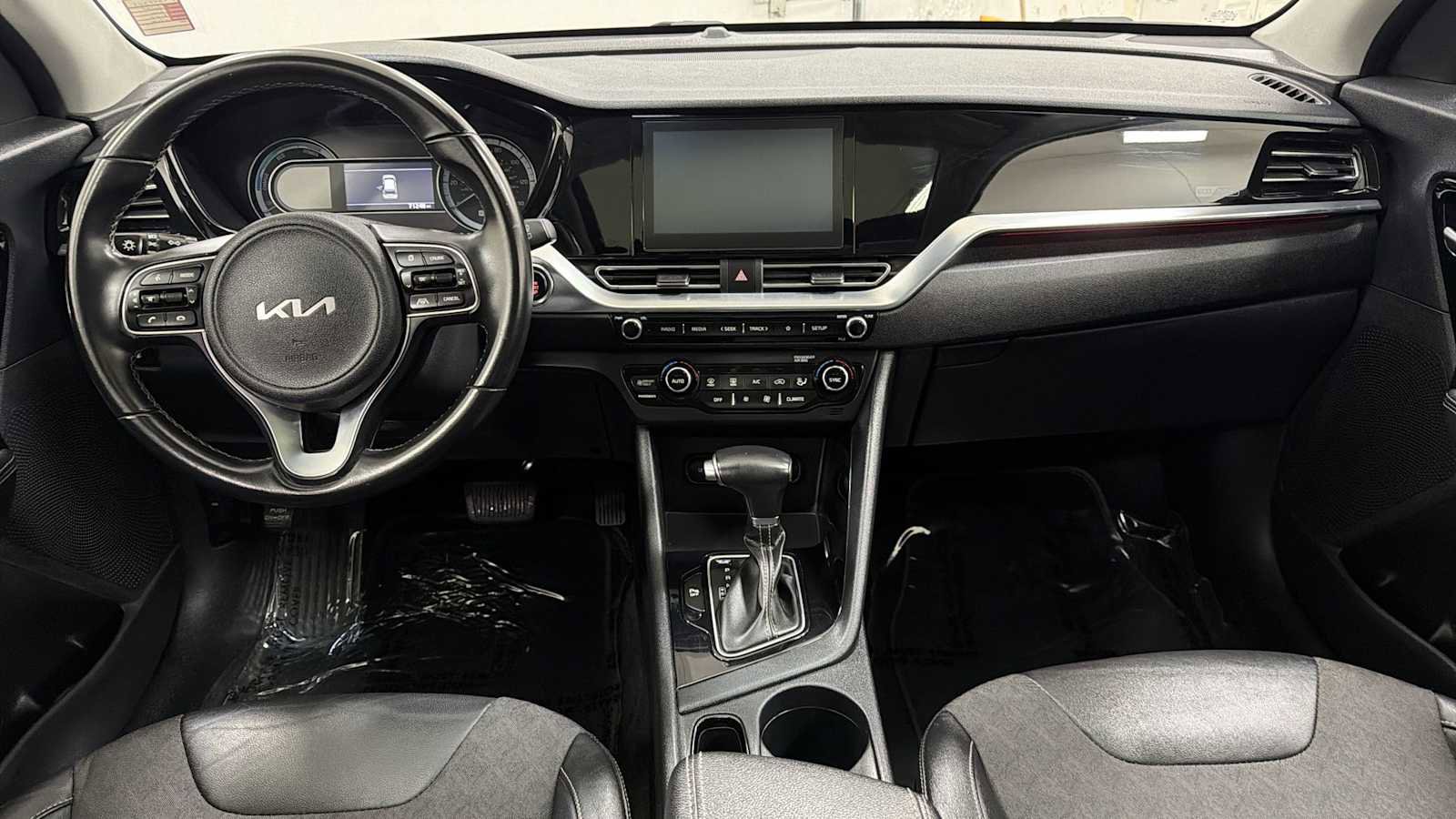 Used 2022 Kia Niro LXS FWD image 26