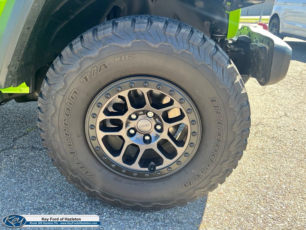 Used 2021 Jeep Wrangler Unlimited Rubicon w/ Xtreme Recon 35" Tire Package AWD/4WD image 14