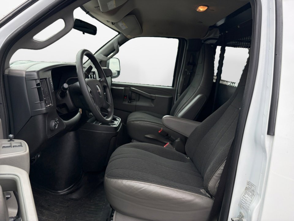 Used 2024 GMC Savana 2500 w/ Driver Convenience Package image 11
