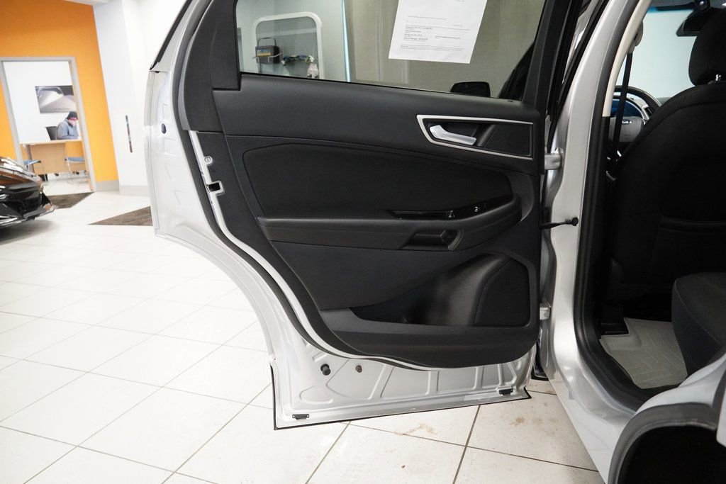 Used 2019 Ford Edge SEL image 22