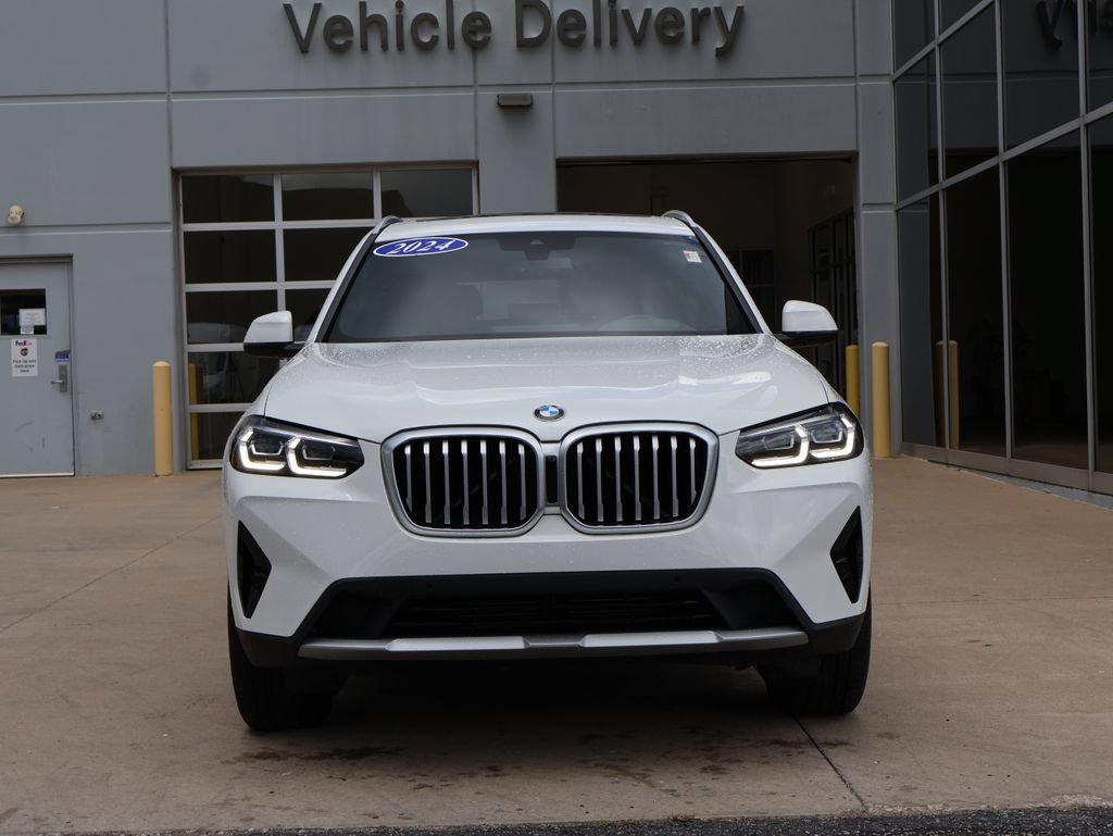 Used 2024 BMW X3 xDrive30i w/ Premium Package AWD/4WD image 2