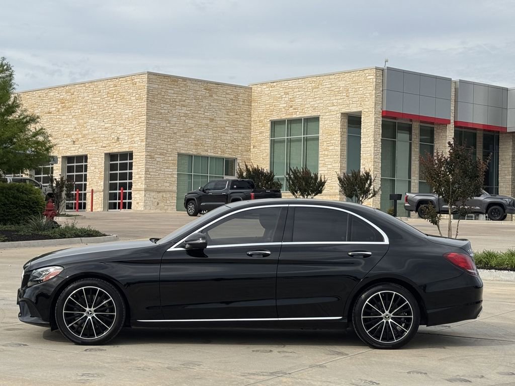 Used 2021 Mercedes-Benz C 300 Sedan image 4