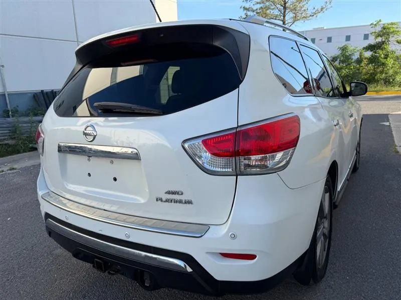 Used 2015 Nissan Pathfinder Platinum AWD/4WD image 14