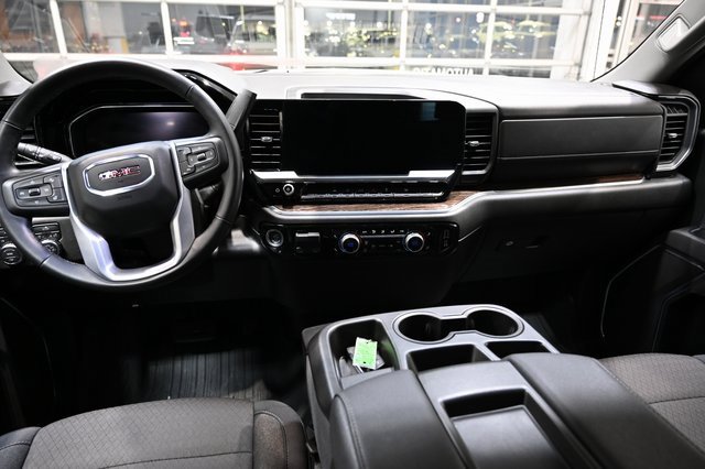 Used 2024 GMC Sierra 1500 Elevation image 13