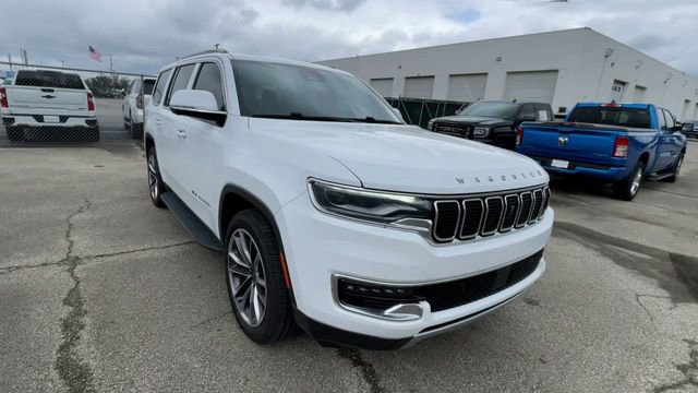Used 2022 Jeep Wagoneer Series II w/ Convenience Group I AWD/4WD image 4