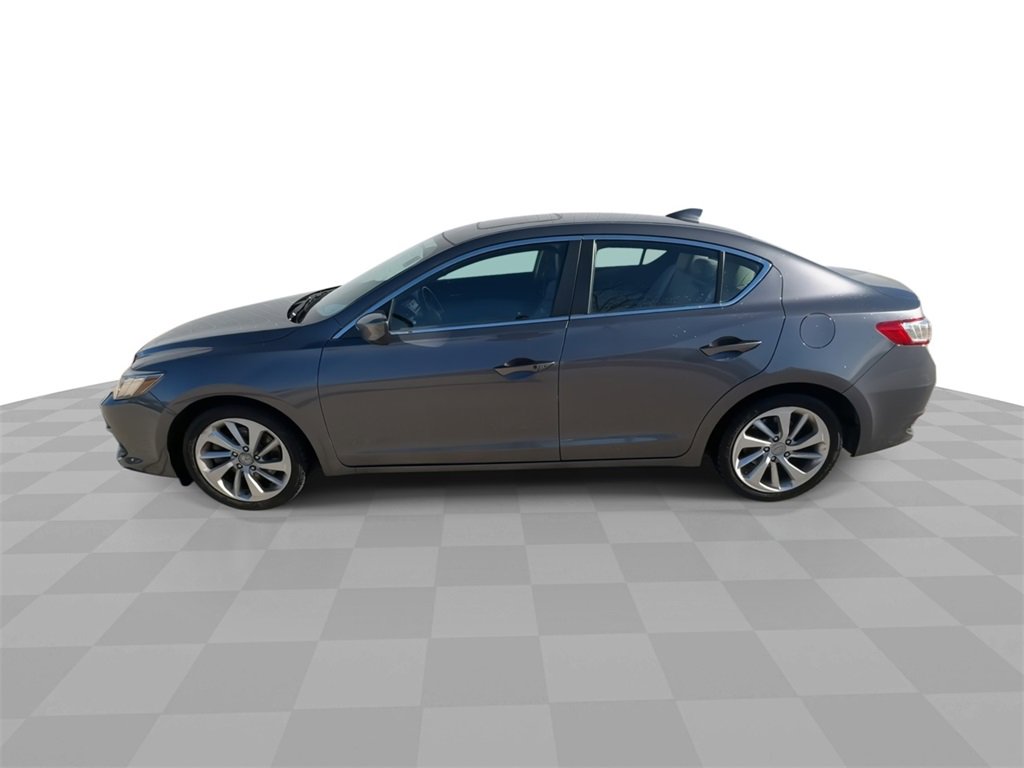 Used 2017 Acura ILX image 5