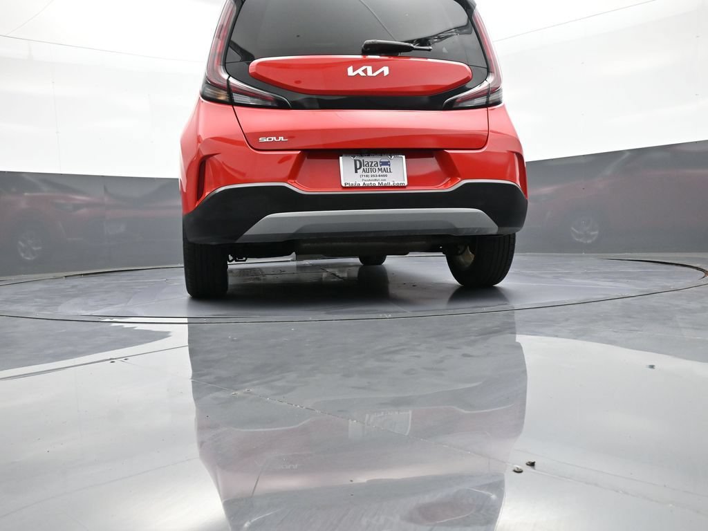 Certified 2023 Kia Soul LX w/ LX Technology Package FWD image 30