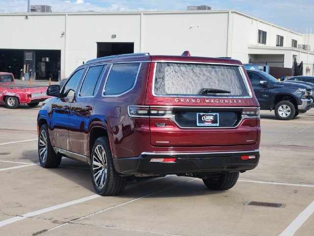 Used 2022 Jeep Grand Wagoneer Series III AWD/4WD image 3