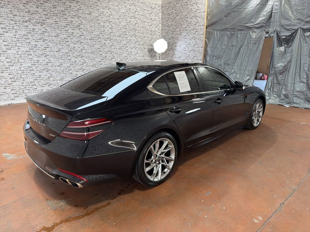 Used 2022 Genesis G70 2.0T image 7