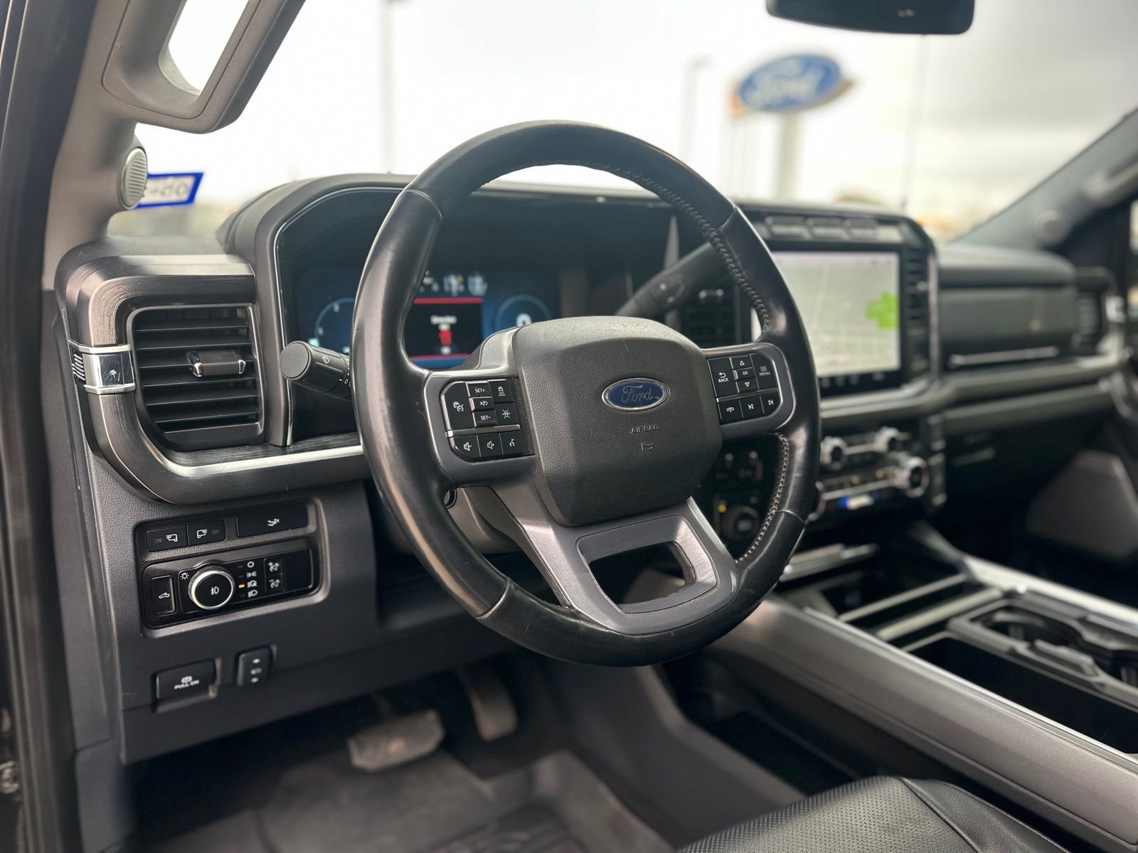 Used 2023 Ford F350 Lariat w/ Lariat Ultimate Package image 25