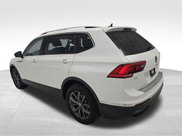 Used 2023 Volkswagen Tiguan SE w/ Panoramic Sunroof Package AWD/4WD image 4