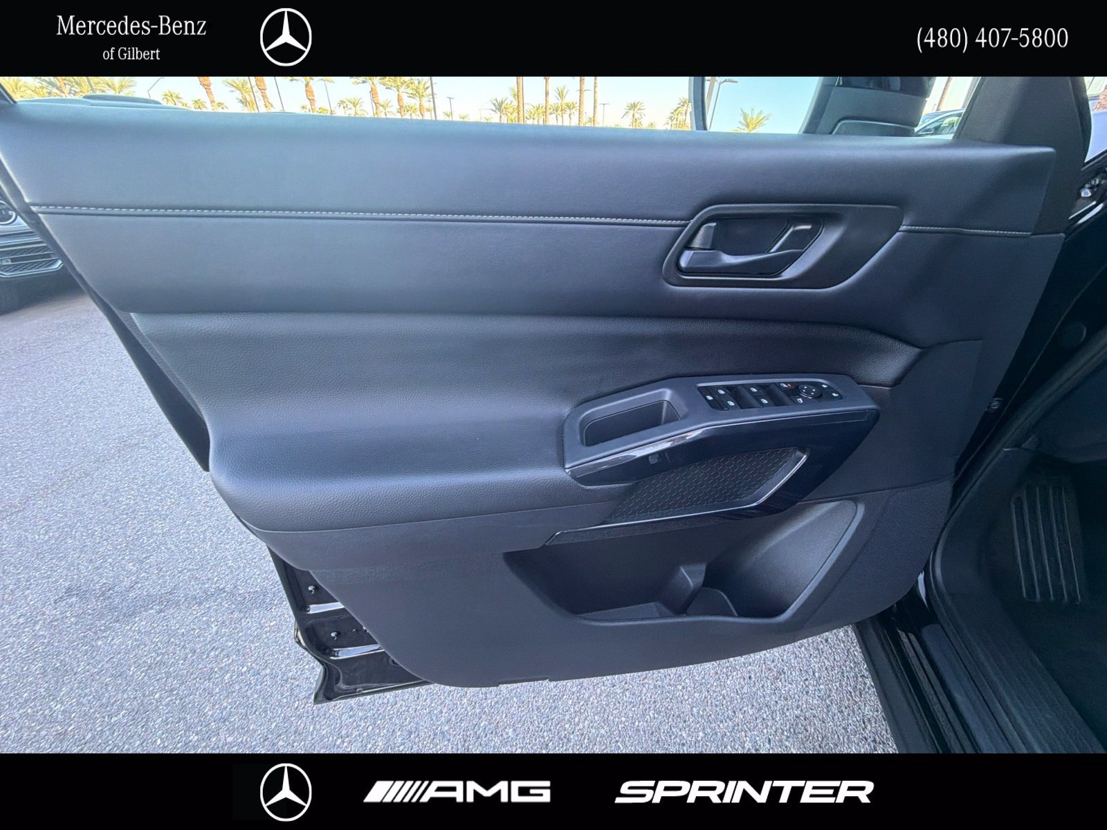 Used 2024 Nissan Pathfinder SV FWD image 11