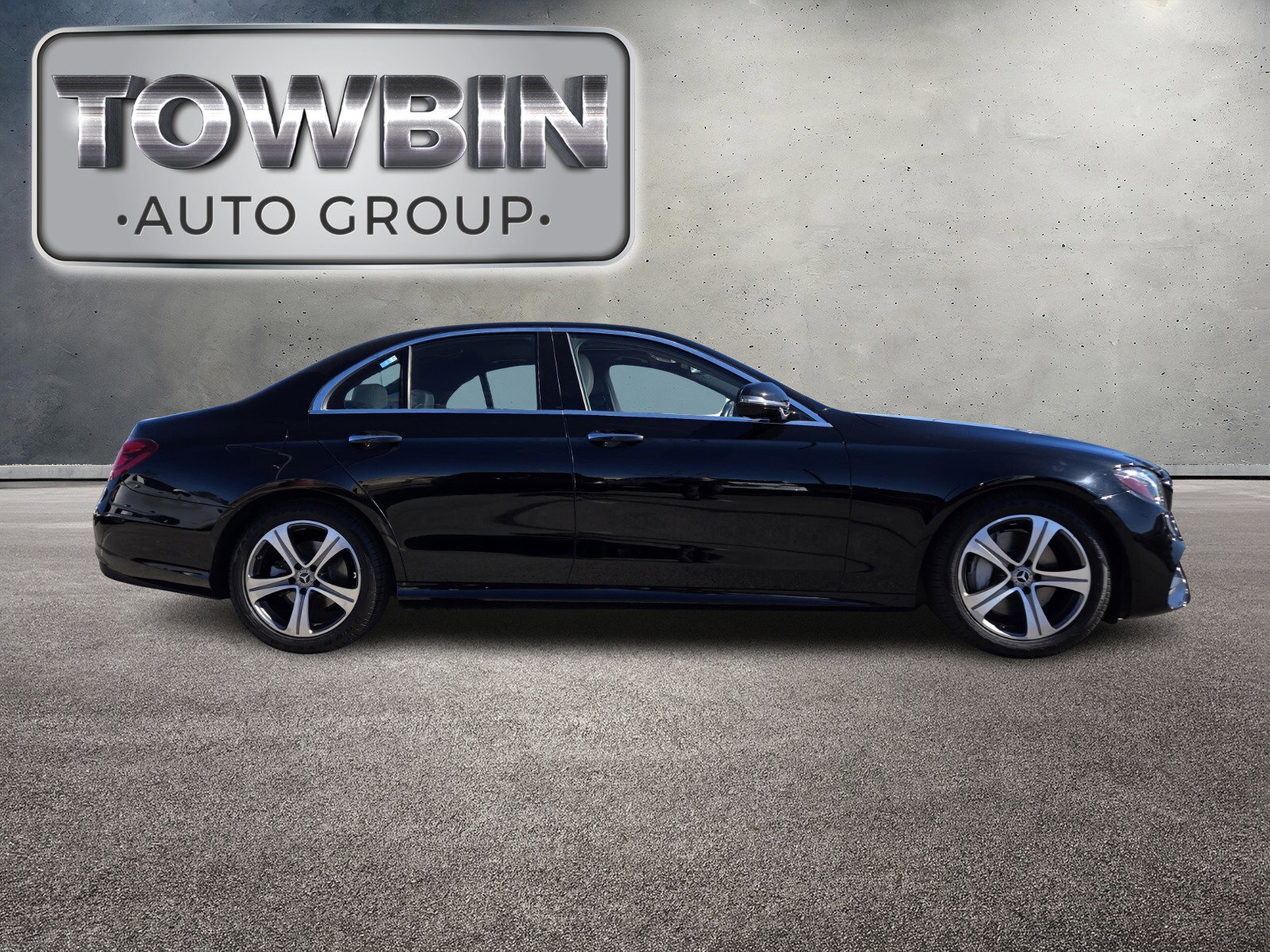 Used 2020 Mercedes-Benz E 350 Sedan image 3