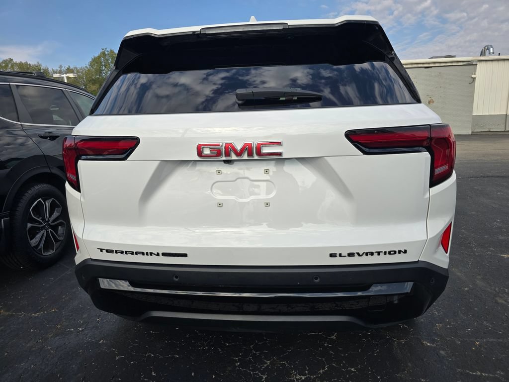 Used 2026 GMC Terrain Elevation w/ Elevation Premium Package AWD/4WD image 6