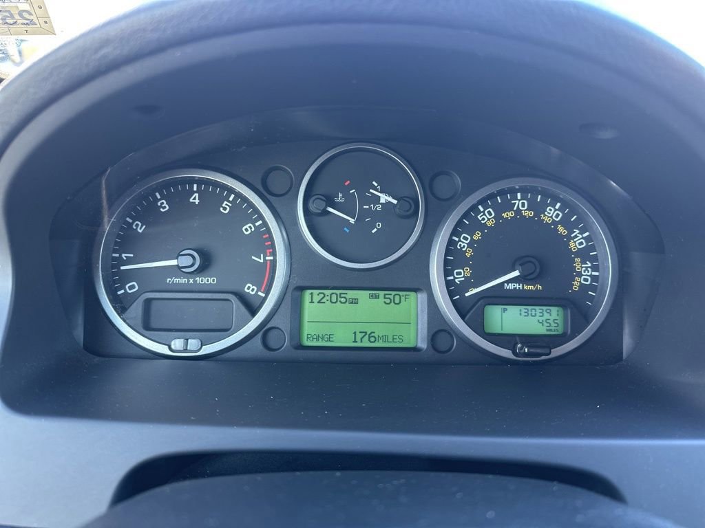 Used 2012 Land Rover LR2 HSE image 25