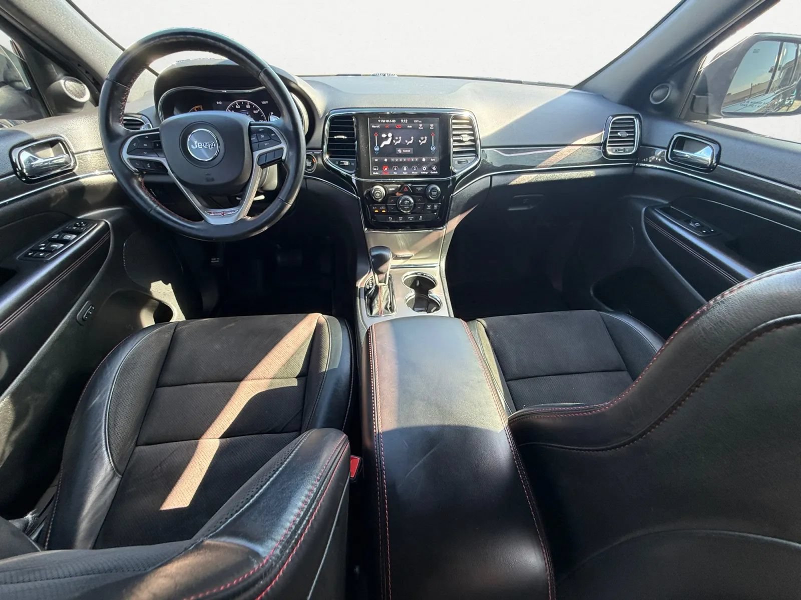 Used 2021 Jeep Grand Cherokee Trailhawk AWD/4WD image 13