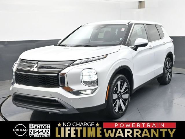 Used 2025 Mitsubishi Outlander SE