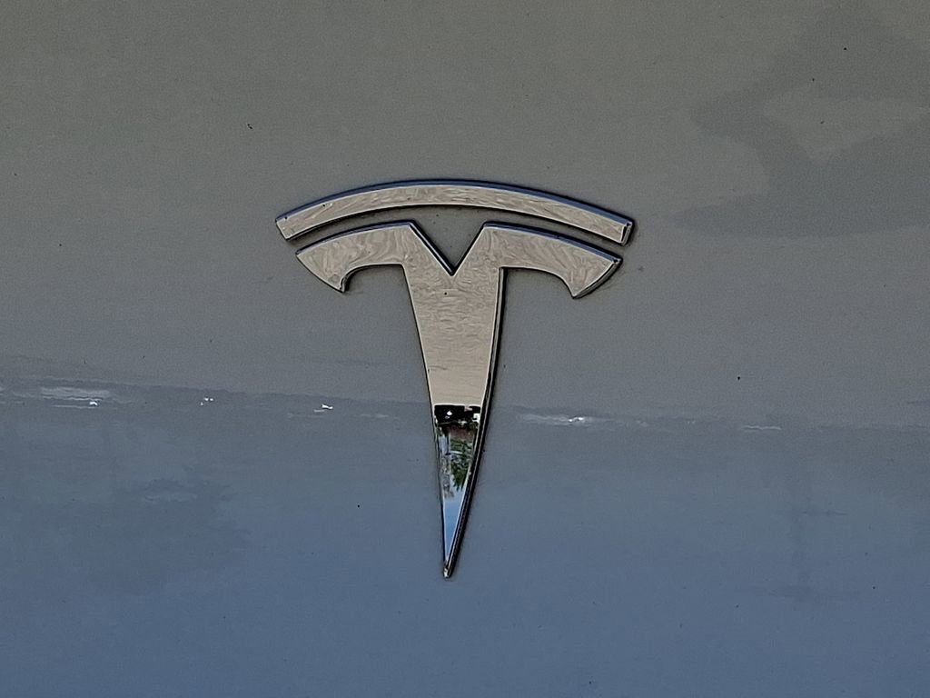 Used 2020 Tesla Model Y Long Range image 31