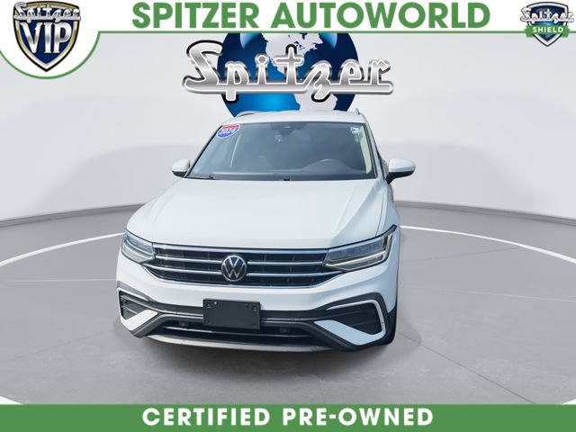 Used 2024 Volkswagen Tiguan SE AWD/4WD image 3
