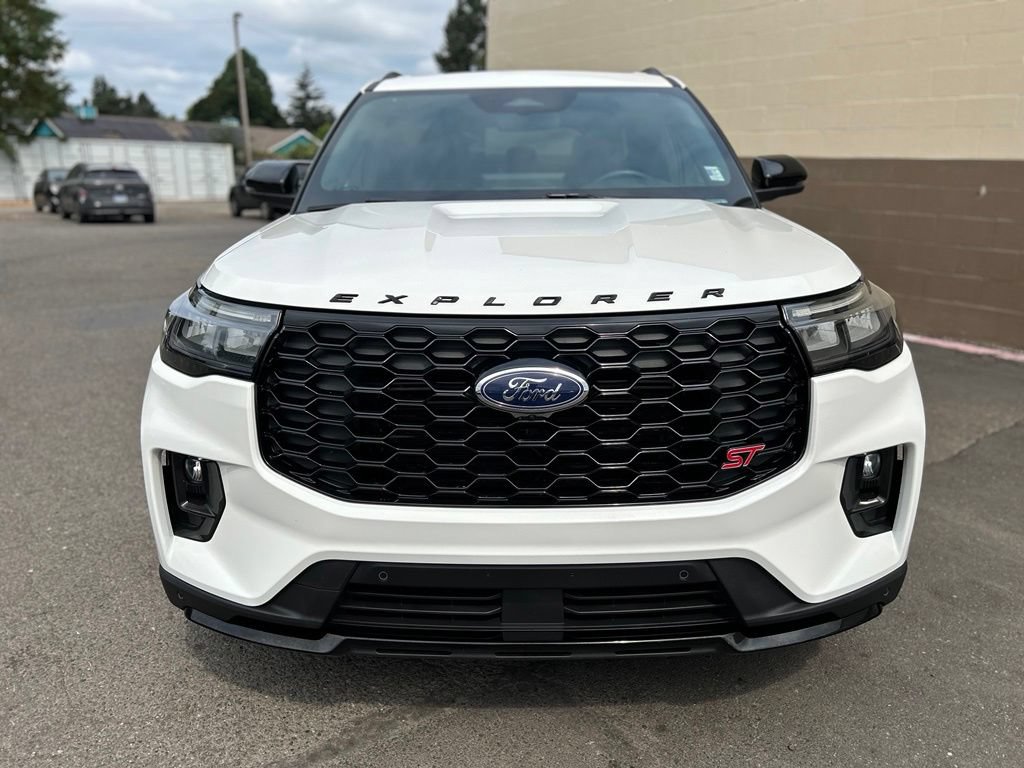Used 2025 Ford Explorer ST AWD/4WD image 10