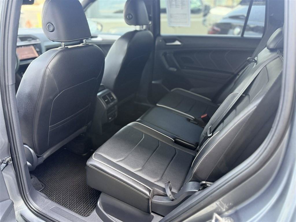 Used 2022 Volkswagen Tiguan SEL R-Line AWD/4WD image 26
