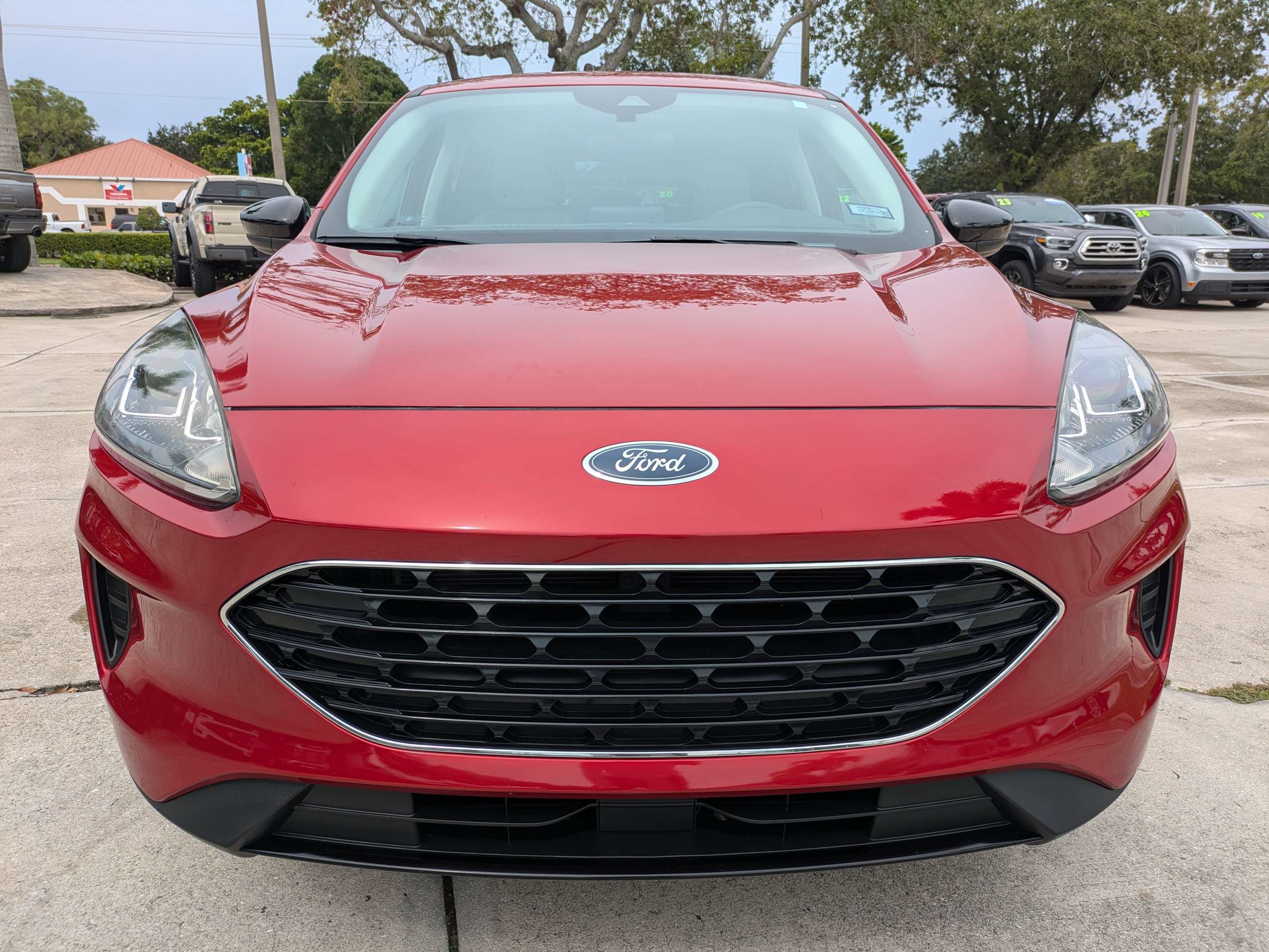 Used 2021 Ford Escape SE w/ SE Sport Appearance Package FWD image 8
